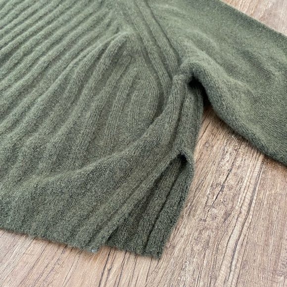 NWT TopShop Olive Green Sweater - Picture 5 of 6